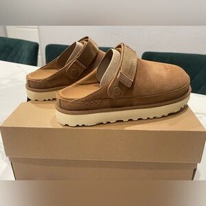 UGG GoldenStar Clog women size 8